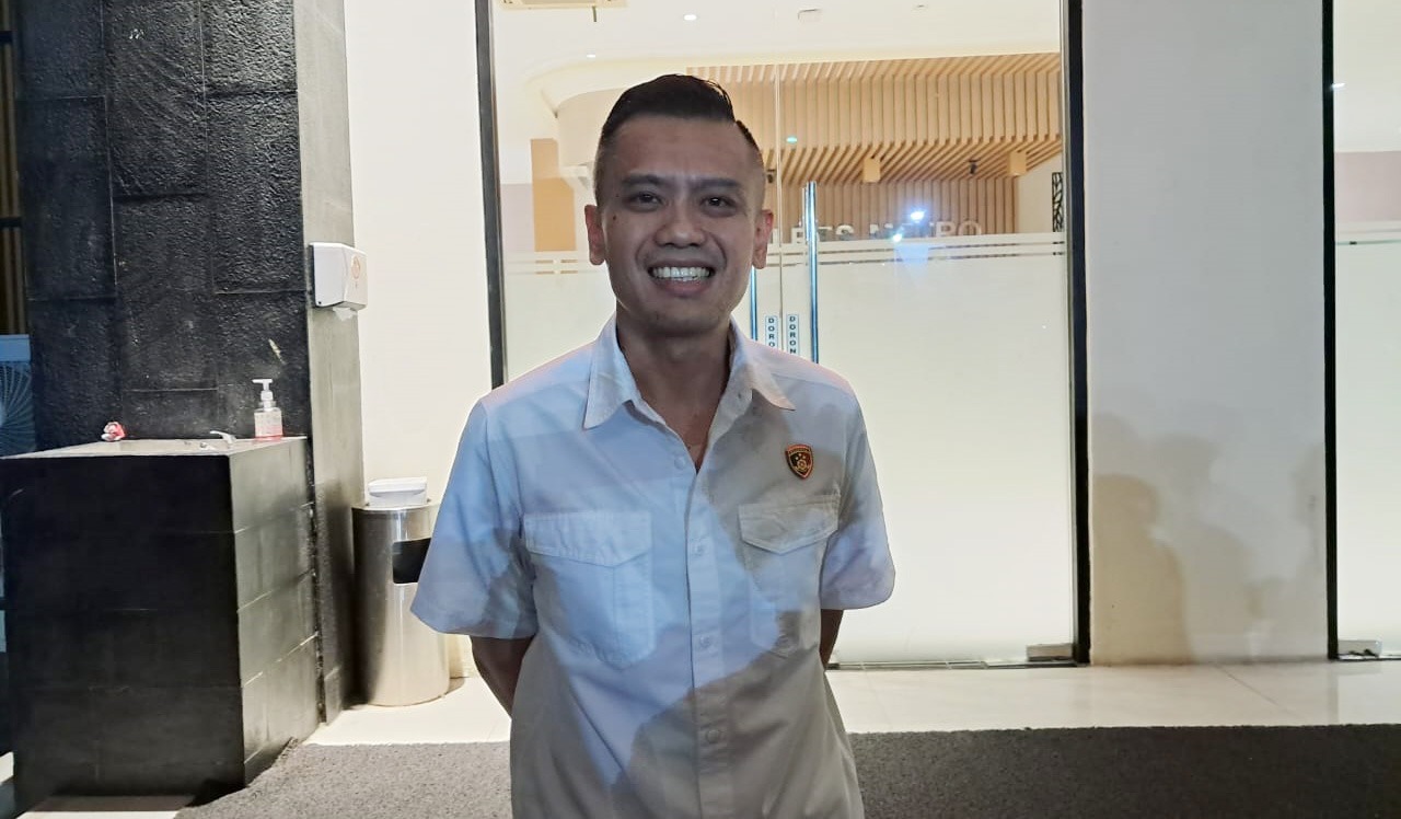 Polres Metro Bekasi Serahkan Dua Tersangka Korupsi Hibah NPCI ke Kejaksaan