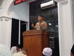 Tarawih Keliling, Kapolsek Bekasi Barat Ajak Warga Jaga Kamtibmas