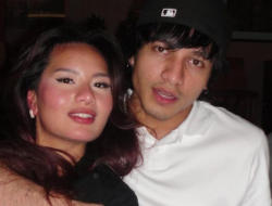 Ketahuan dari Wallpaper HP, Benarkah Jefri Nichol Pacaran dengan Zahwa Massaid?