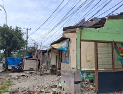 Pemkot Bekasi Mulai Bongkar Bangunan untuk Proyek Flyover Bulak Kapal