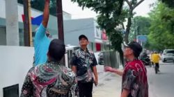 Banner Liar di Sepanjangjaya Diturunkan Paksa