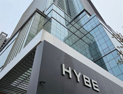 HYBE Diduga Catat Penjualan Album Fiktif dengan Praktik Pre-Purchase