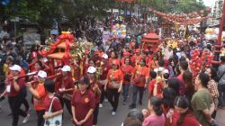 Ngabuburit di Kirab Budaya Cap Go Meh
