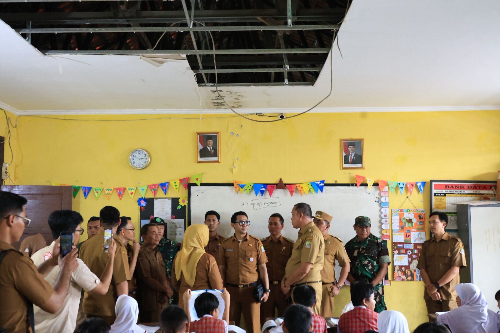 Wali Kota Bekasi Minta Dinas Terkait Segera Perbaiki Kerusakan di SDN Teluk Pucung
