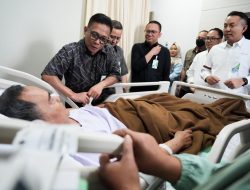 Dirut BPJS Ketenagakerjaan Jenguk Pengemudi Ojol dan Atlet  Dirawat di RS EMC Pekayon, Pastikan Layanan Optimal