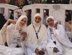 Kimberly Ryder Berangkat Umrah di Ramadan, Siap Puasa di Tengah Cuaca Arab Saudi