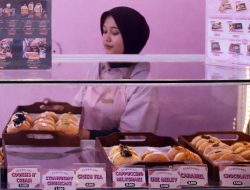 Manisnya Bomboloni, Donat Tanpa Lubang Favorit di Bekasi Timur