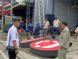 Reklame Liar Jalan Sultan Agung Medansatria Disikat