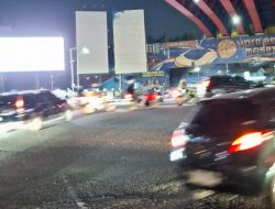 Petugas Gabungan Awasi Pergerakan Kendaraan Sumbu Tiga di Jalur Arteri Kota Bekasi