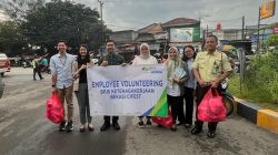 BPJS Ketenagakerjaan Bekasi Cifest Gelar Employee Volunteering Berbagi Takjil di Bulan Ramadan.