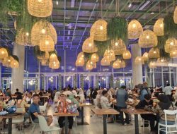 Libur Lebaran, Mal di Bekasi Diserbu Pengunjung