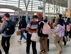 Arus Balik via Stasiun Bekasi Capai 8.477 Orang, Lebih Banyak dari Mudik