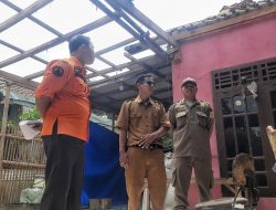 Puluhan Rumah Rusak Terdampak Angin Kencang di Cikarang