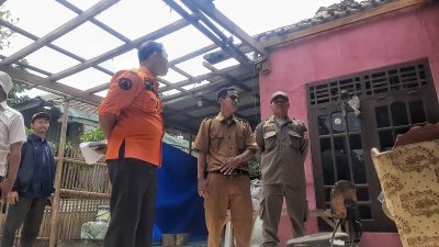 Puluhan Rumah Rusak Terdampak Angin Kencang di Cikarang