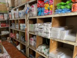 Harga Plastik di Bekasi Melonjak hingga 70 Persen, Pedagang Tertekan