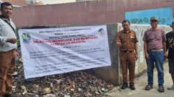 UPTD Kebersihan Kecamatan Pondokgede Sikat Aksi Bakar Sampah