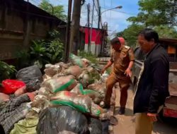 TPS Liar di Cikiwul Ditertibkan, Lurah Acep Turun Lapangan