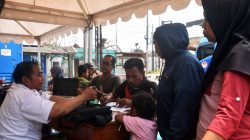 Disdukcapil Kota Bekasi Jemput Bola Pulihkan Dokumen Korban Kebakaran SPBE Cimuning