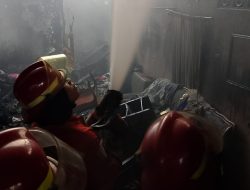 Rumah di Bekasi Barat Hangus, Diduga Dipicu Lilin di Ruang Tamu