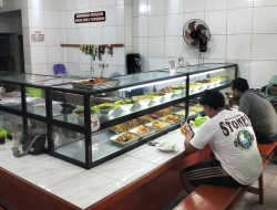 Dampak Kenaikan Harga Plastik, Pengusaha Warteg di Bekasi Terjepit 