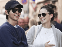 Song Joong Ki dan Katy Louise Saunders Jadi Narator Konser Musik Klasik untuk Disabilitas