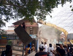 72 Rumah di Bantaran PJT II Bekasi Jaya Dibongkar Tanpa Kompensasi
