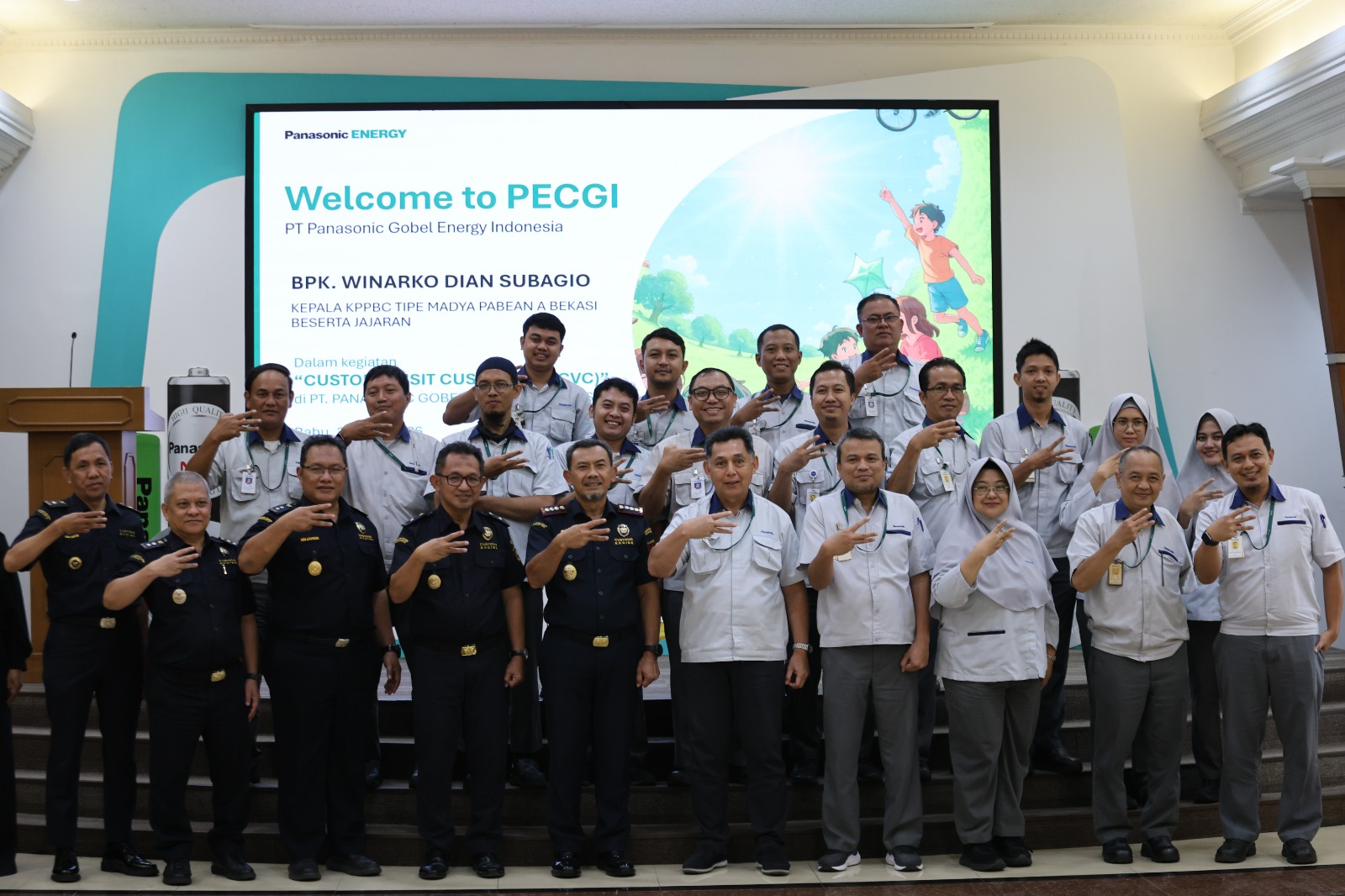 Fasilitas Kawasan Berikat Mandiri Dorong Efisiensi dan Daya Saing Ekspor, Bea Cukai Bekasi Kunjungi Panasonic Gobel Energy Indonesia