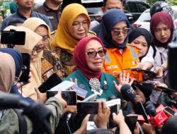 Menteri PPPA Usul Gerbong Wanita KRL Dipindah ke Tengah Pascainsiden Tabrakan Kereta di Stasiun Bekasi Timur