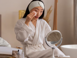 Sering Dianggap Sama, Ini Perbedaan Vital Toner vs Micellar Water yang Wajib Kamu Tahu!