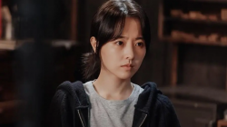 Bukan Lagi Gadis Manis! Park Bo Young Jadi Petugas Bandara Terobsesi Emas di Drakor Terbaru ‘Gold Land’