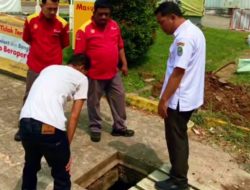 Lurah Bojong Menteng Setop Paksa Proyek Galian Kabel Optik