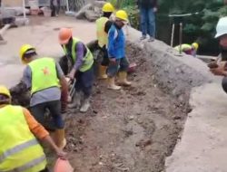Perbaikan Drainase Jalan Radar Jaticempaka Dikebut