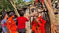 70 Rumah Terdampak Angin Kencang di Jatiasih Diperbaiki