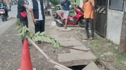 Tak Mau Dicap Lamban, Aparatur Wilayah Gercep Cek Drainase Jalan Narogong