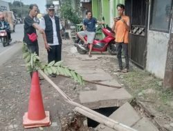 Tak Mau Dicap Lamban, Aparatur Wilayah Gercep Cek Drainase Jalan Narogong