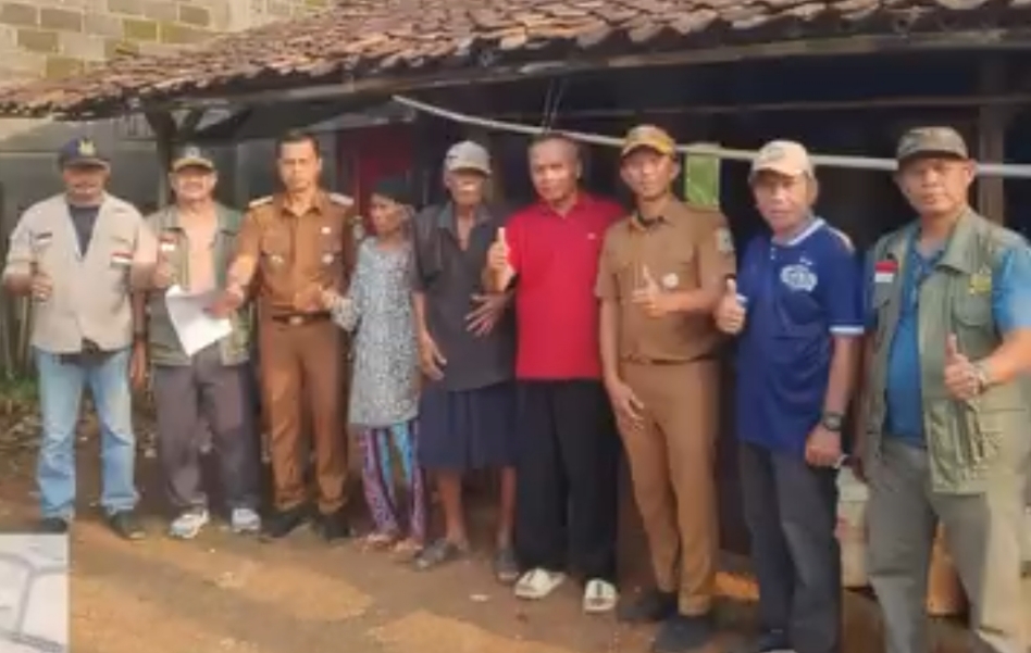 Lurah Padurenan Awasi Langsung Pembangunan Rutilahu di Lima RW