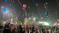 Ratusan Balon Udara Hiasi Plaza Patriot Kota Bekasi