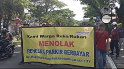 Warga Ruko Grand Galaxy City Gelar Demo Jilid Dua, Suarakan Protes Parkir Berbayar hingga Keluhkan Biaya IPL