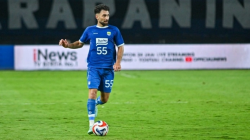 HP Bek Persib Bandung Frans Putros Hilang di Tengah Konvoi, Rekan Setim Langsung Buat Pengumuman Darurat!