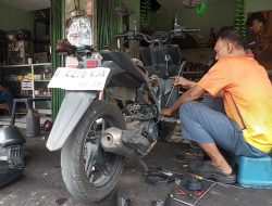 Harga Oli Kendaraan Naik, Warga Bekasi Beralih ke Merek Murah