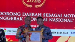 Wali Kota Bekasi Dianugerahi Penghargaan Top Regional Leader Awards 2026