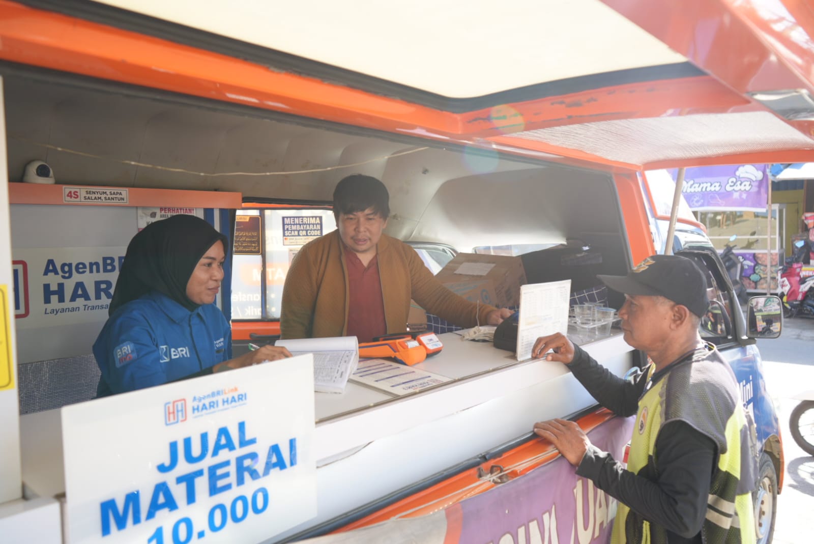 Kios Hari-Hari Jayapura Hadirkan Lima Titik BRILink Agen, Dekatkan Akses Keuangan dan Ciptakan Lapangan Kerja