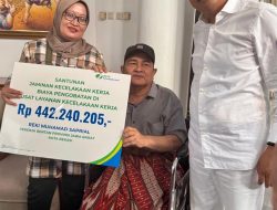 Negara Hadir Lindungi Pekerja Rentan, BPJS Ketenagakerjaan dan Pemprov Jabar Salurkan Manfaat Jamsostek Rp49,3 Miliar