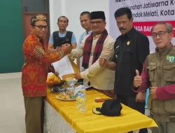 Camat Pondokmelati Kukuhkan Ghazali sebagai Ketua RW 010 Jatiwarna
