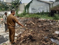 Pembakaran Sampah Liar Bikin Lurah Jaticempaka Gerah
