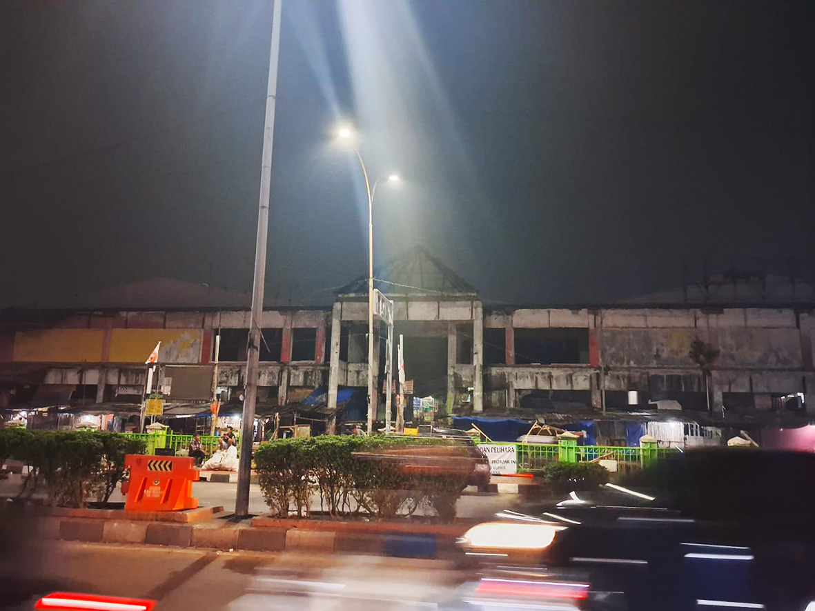 Disperkimtan Kabupaten Bekasi Perbaiki PJU Kawasan Pasar Cikarang