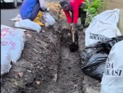 Drainase di Jalan Ratna Jatikramat Dinormalisasi, Antisipasi Genangan Saat Hujan