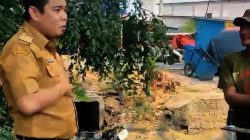 Upaya Warga Bendung Aliran Kali Pakai Bambu Dihentikan Kelurahan Harapanmulya