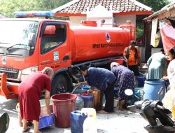 Perumda Tirta Bhagasasi Bantu Warga Terdampak Kekeringan, Salurkan 20 Ribu Liter Air Bersih