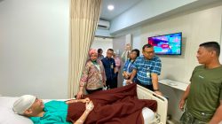 Kepala Kantor BPJS Ketenagakerjaan Bekasi Cikarang Jenguk Peserta Korban Kecelakaan, Pastikan Layanan Optimal 